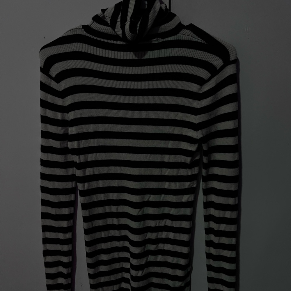 Black and White Striped Long Sleeve Top